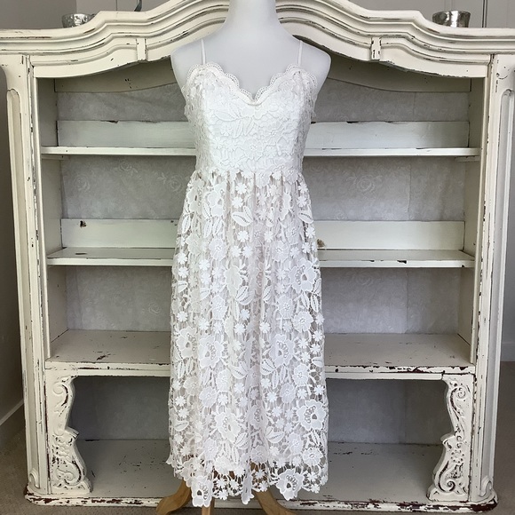 Boohoo Lace Dress - Picture 8 of 8